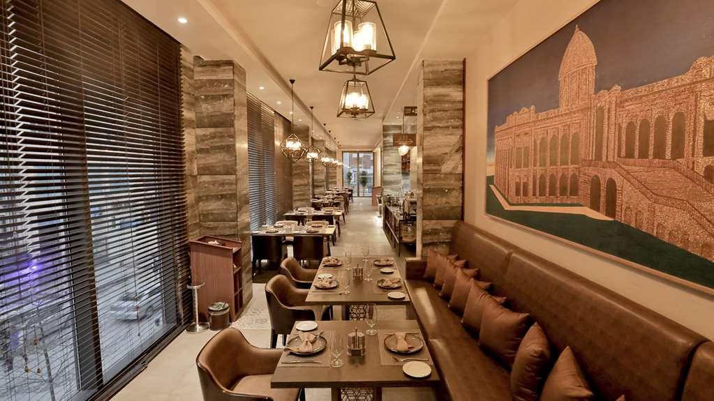 Best Western Plus Maya - Luxury Collection Hotel ダッカ レストラン 写真